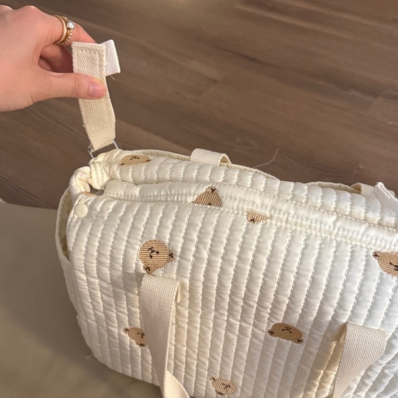 Beige bear embroidered quilted large diaper bag - Picture 4 of 6